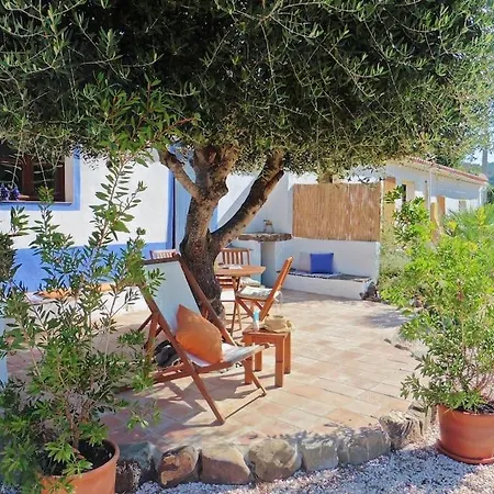 Casinha Da Oliveira * Aljezur